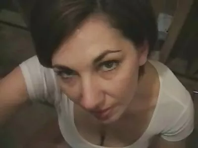 Reagan Foxx blir knullad framför hennes sovande fästman